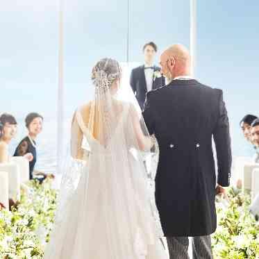 お父様と歩むバージンロードはご新婦様の人生を表します