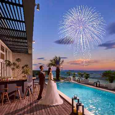 茅ヶ崎迎賓館/テイクアンドギヴ・ニーズウェディング サンセットが美しいナイトウェディング