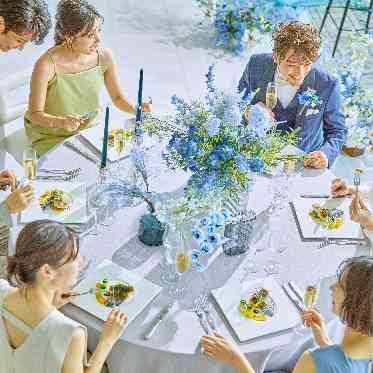 茅ヶ崎迎賓館/テイクアンドギヴ・ニーズウェディング メイン席との距離感が近い会場はいつの間にか自然体に過ごせるアットホームな雰囲気に