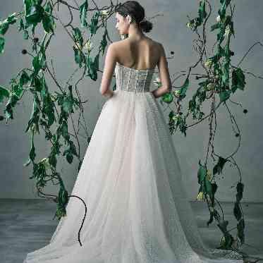 茅ヶ崎迎賓館/テイクアンドギヴ・ニーズウェディング 最新のドレスを多数ご用意