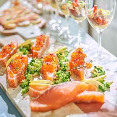 アーヴェリール迎賓館(大宮)/テイクアンドギヴ・ニーズウェディング オリジナルブッフェでおもてなし