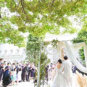 ガーデンヒルズ迎賓館(大宮)/テイクアンドギヴ・ニーズウェディング ガーデン挙式