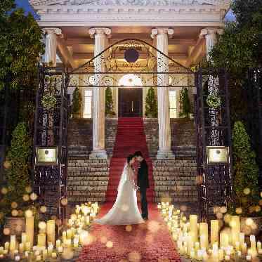 花嫁を最大限に輝かせる空間。