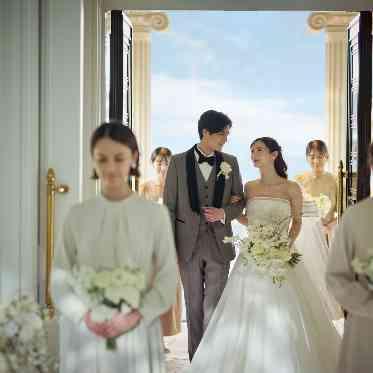 ニーズ千葉みなと by T&G WEDDING(旧 ベイサイドパーク迎賓館 千葉みなと) 入場シーンも神聖な瞬間に