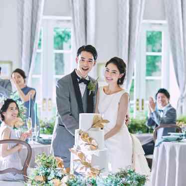 ベイサイドパーク迎賓館(千葉みなと)/テイクアンドギヴ・ニーズウェディング 開放的で明るい空間で皆様に見守られながらケーキ入刀♪