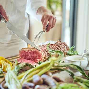 ベイサイドパーク迎賓館（千葉みなと）/テイクアンドギヴ・ニーズウェディング こだわりの料理でゲストにおもてなしを