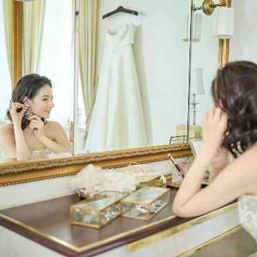 ベイサイドパーク迎賓館(千葉みなと)/テイクアンドギヴ・ニーズウェディング 仕上げにアクセサリーを