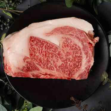 18 (アンウィット) Produced by Casa d' Angela ブランド牛「オリーブ牛」