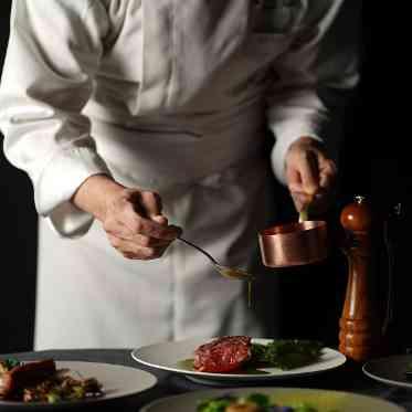 18 (アンウィット) Produced by Casa d' Angela 口コミ高評価のお料理を堪能ください