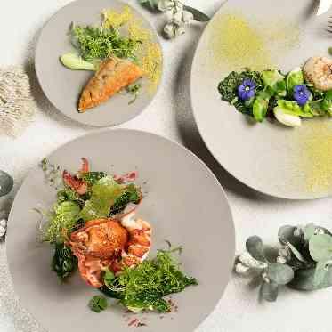 18 (アンウィット) Produced by Casa d' Angela 五感で味わうフレンチ