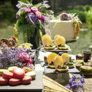 響 風庭 赤坂 テラスではデートビュッフェやゲストと語らう時間を愉しめる