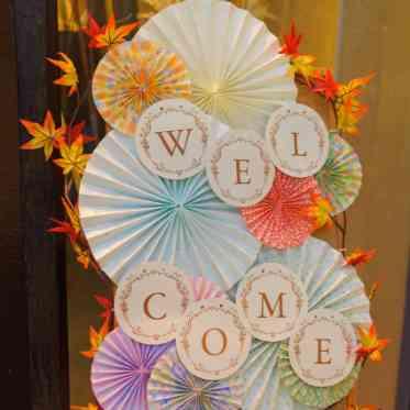 響 風庭 赤坂 自由に装飾できるエントランスゲストも二人ならではのコーディネートを