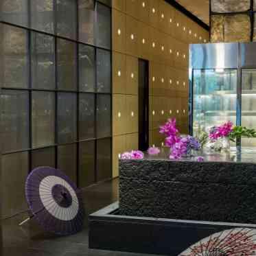 響 風庭 赤坂 自由に装飾できるエントランスゲストも二人ならではのコーディネートを