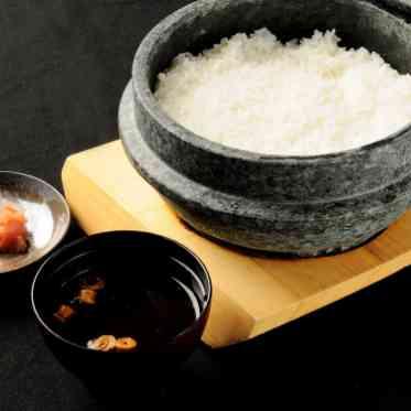 響 風庭 赤坂 石釜で炊き上げられる艶やかなお米