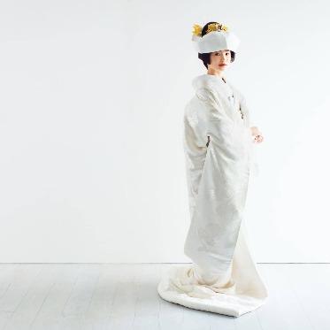 響 風庭 赤坂 緑溢れる庭園でも映える和装