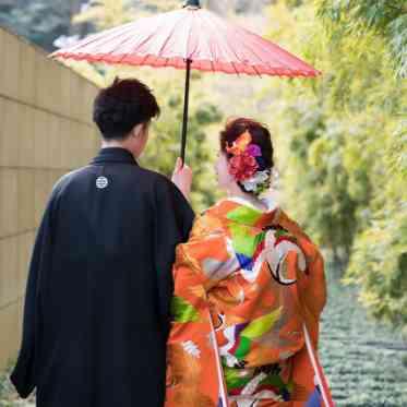 響 風庭 赤坂 緑溢れる庭園でも映える和装