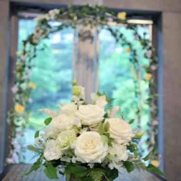 専属フローリストがお二人だけのオリジナルトータルコーディネート