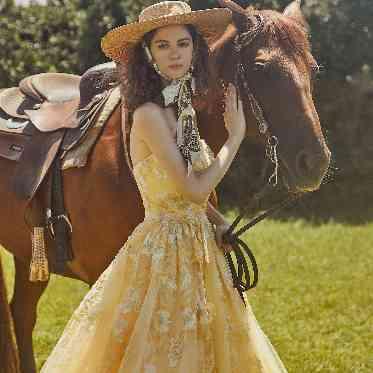 MARINE TOWER WEDDING(マリンタワー ウエディング) ニュアンスたっぷりの魅惑の品揃えの中からお選びください