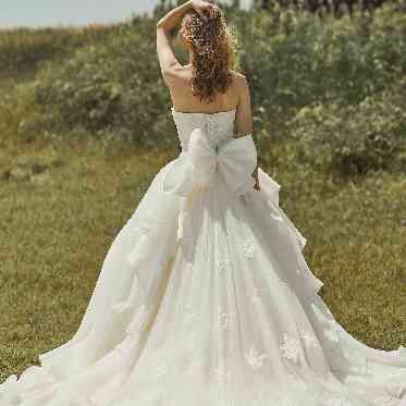 MARINE TOWER WEDDING(マリンタワー ウエディング) 1,000着以上のコレクションからあなたらしい1着を