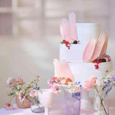 おふたりらしいウェディングケーキ