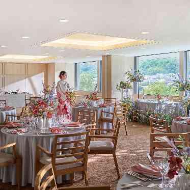 和装での華やかな演出やパーティも自由自在