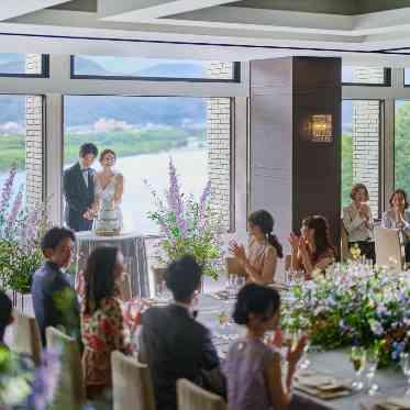 長良川の絶景が一望できる会場