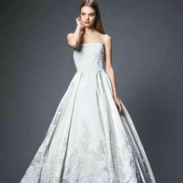 長良川清流ホテルだからこそ映えるオススメのドレスをスタッフが厳選