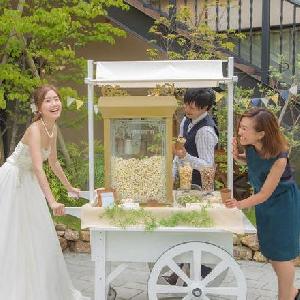 おしゃれなポップコーンワゴンで、ゲストをおもてなし。大人~お子様まで大人気!
