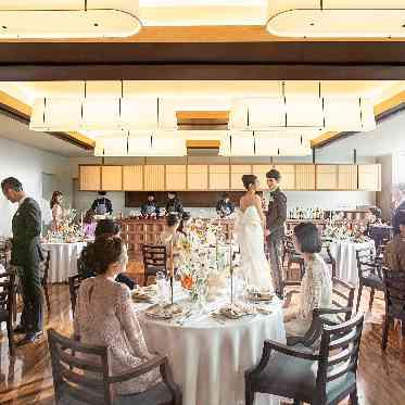 MAISON 8(メゾンエイト) 絶景と美食を贅沢にたのしむことができる地上180mのレストラン。