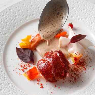 MAISON 8(メゾンエイト) 季節彩る芸術の一皿を