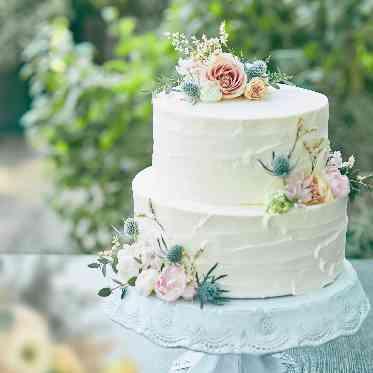 MAISON 8(メゾンエイト) お花で上品さと華やかさを添えて