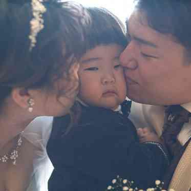 ホテルクラウンパレス浜松 何年後かのきみへ…
パパとママみたいな素敵な結婚式を挙げてね。