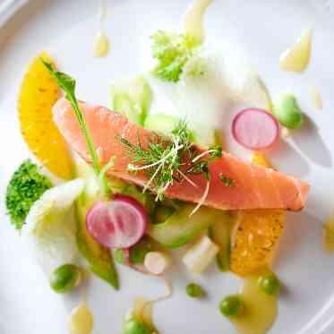 ホテルクラウンパレス浜松 彩り鮮やかな食材でゲストをおもてなし