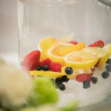 ホテルクラウンパレス浜松 果実酒演出
お好きなフルーツを使ってゲストと思い出を作ろう。