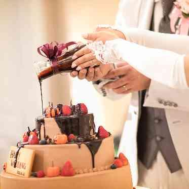 ホテルクラウンパレス浜松 ハロウィーンにチョコレートソースでトッピング