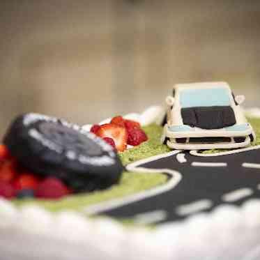 ホテルクラウンパレス浜松 ウエディングケーキwith愛車