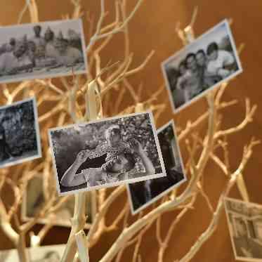 アーセンティア迎賓館(浜松)/テイクアンドギヴ・ニーズウェディング 二人の思い出の写真をウェルカムスペースに