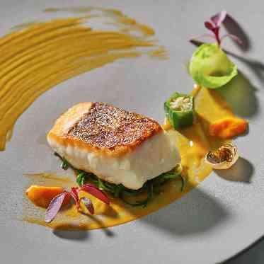 アーセンティア迎賓館(浜松)/テイクアンドギヴ・ニーズウェディング テーマカラーに合わせたお料理もお作りします