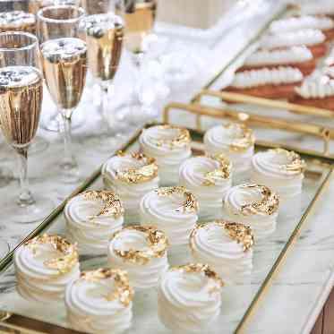 アーセンティア迎賓館(浜松)/テイクアンドギヴ・ニーズウェディング 高級感のあるデザートもオシャレで華やか