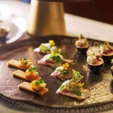 アーセンティア迎賓館(浜松)/テイクアンドギヴ・ニーズウェディング お酒に合うフードでおもてなし