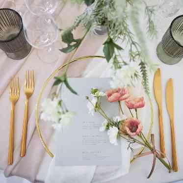 アーセンティア迎賓館(静岡)/テイクアンドギヴ・ニーズウェディング テーブルコーディネートにこだわっておふたりらしく