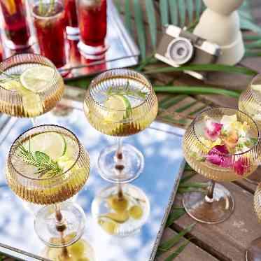 オシャレなカクテルで盛り上がろう