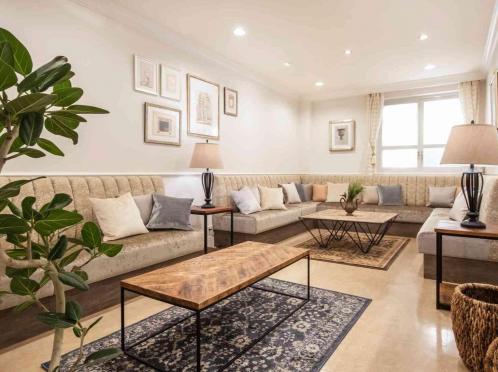 アクアガーデン迎賓館(沼津)/テイクアンドギヴ・ニーズウェディング ロビー・控室