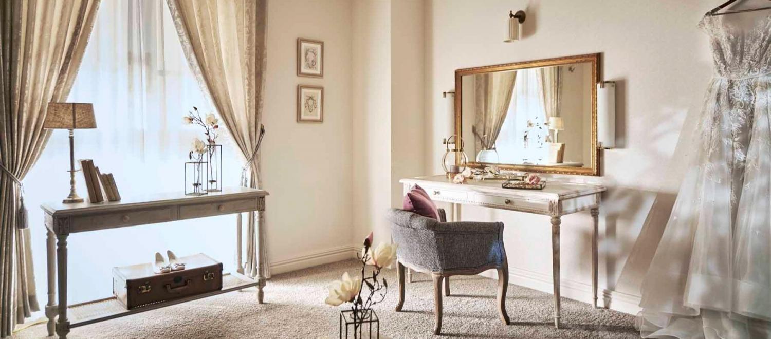 アクアガーデン迎賓館(沼津)/テイクアンドギヴ・ニーズウェディング ロビー・控室