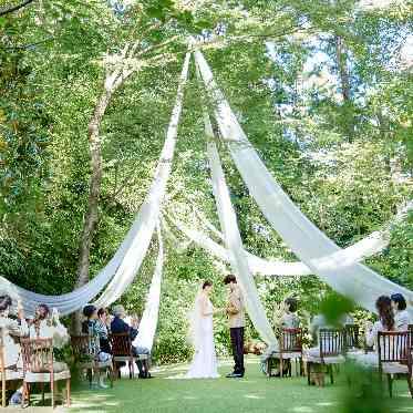 ザ ナンザン ハウス(THE NANZAN HOUSE NAGOYA) 参列者の皆様に向かって誓いを立てる、温かな挙式スタイル