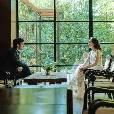 ザ ナンザン ハウス(THE NANZAN HOUSE NAGOYA) 目の前に緑を感じる開放的なお待合い室