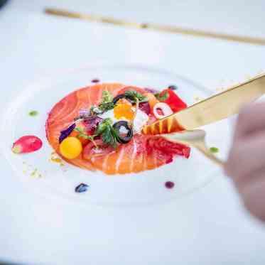 北山迎賓館/テイクアンドギヴ・ニーズウェディング 出来立てをご提供するから、新鮮なお料理を召し上がることができます