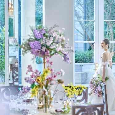 装飾次第で披露宴会場も自由に