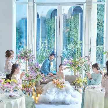 ベイサイド迎賓館(神戸)/テイクアンドギヴ・ニーズウェディング ゲストのみんなとソファー席で♪