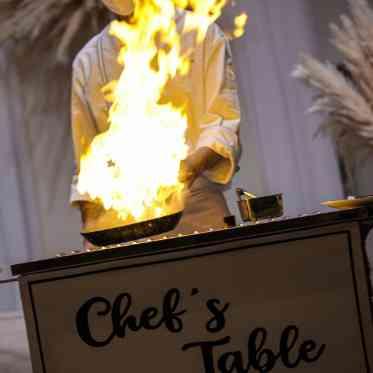 ベイサイド迎賓館(神戸)/テイクアンドギヴ・ニーズウェディング 目の前で繰り広げられるパフォーマンスはまさに圧巻